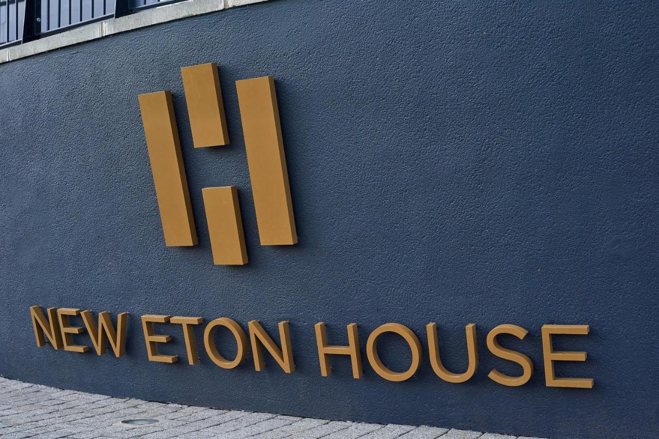 Seven Living Slough - Free Parking & Fast Wi-Fi Apartment Exterior photo